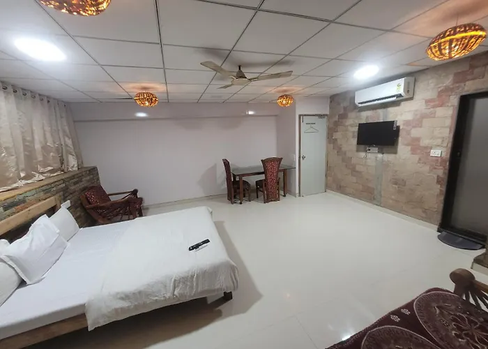 Agrawal Bhavan Budget Stay Only For Indians Couples Friendly Mumbai